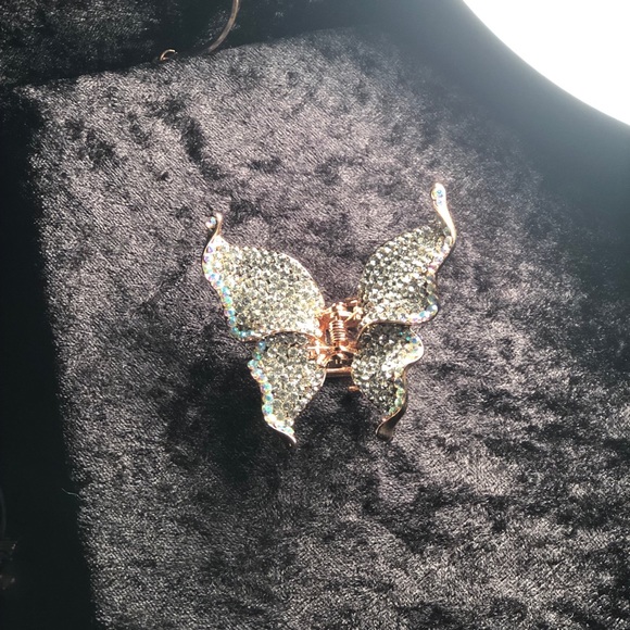 RHINESTONE/GOLD SET BUTTERFLY HAIRPIECE - Picture 3 of 14